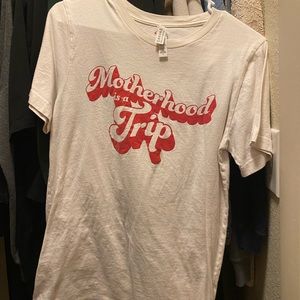 Her little wolves tee